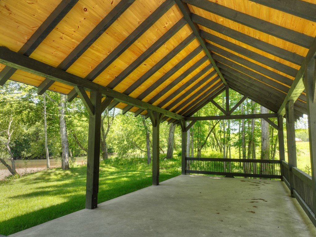 1806 Grassy Creek Road