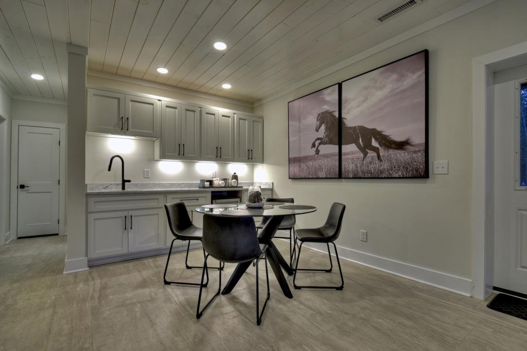 1806 Grassy Creek Road