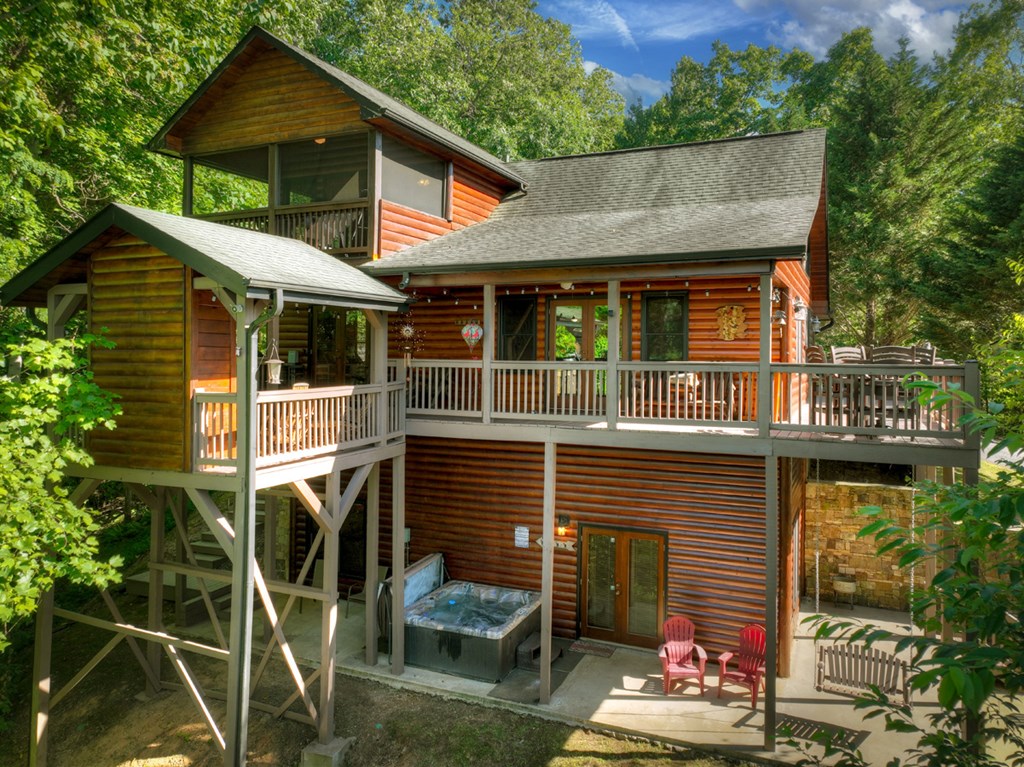 573 Weaver Creek Way