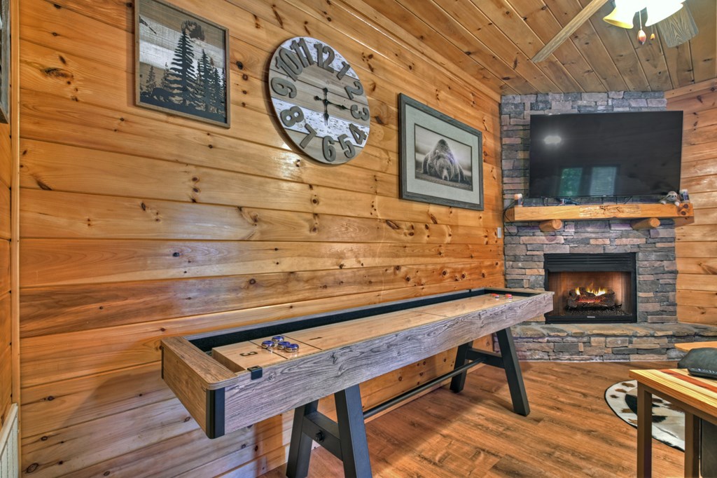 573 Weaver Creek Way