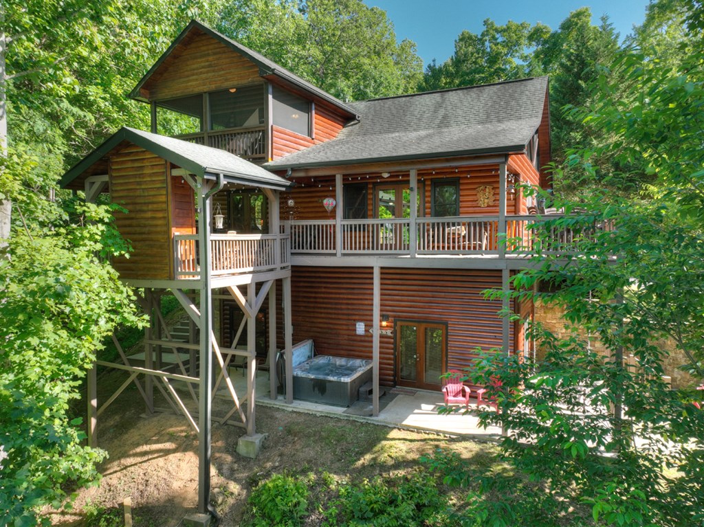 573 Weaver Creek Way