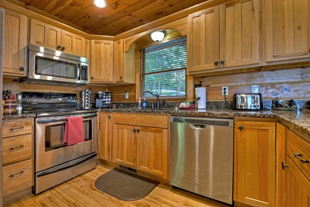 573 Weaver Creek Way