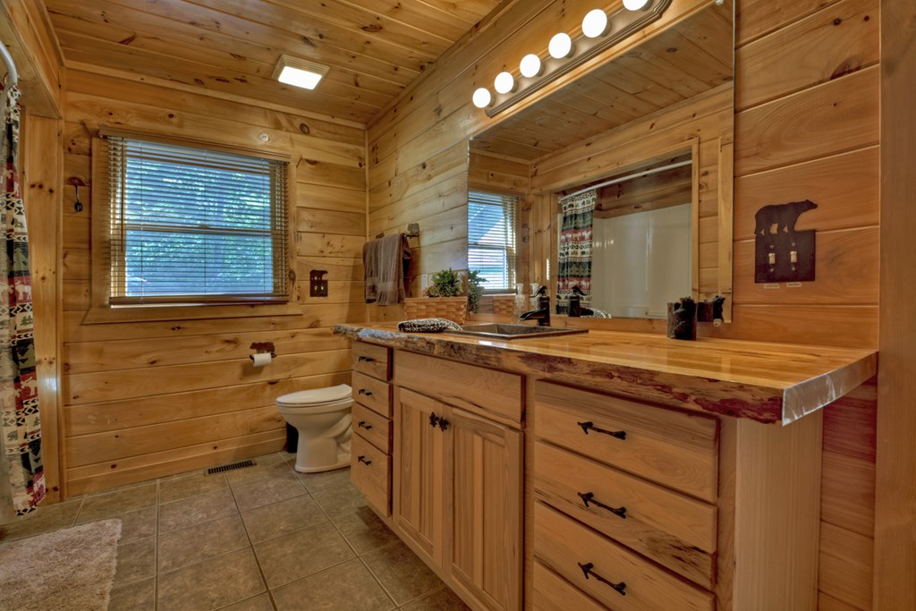 573 Weaver Creek Way