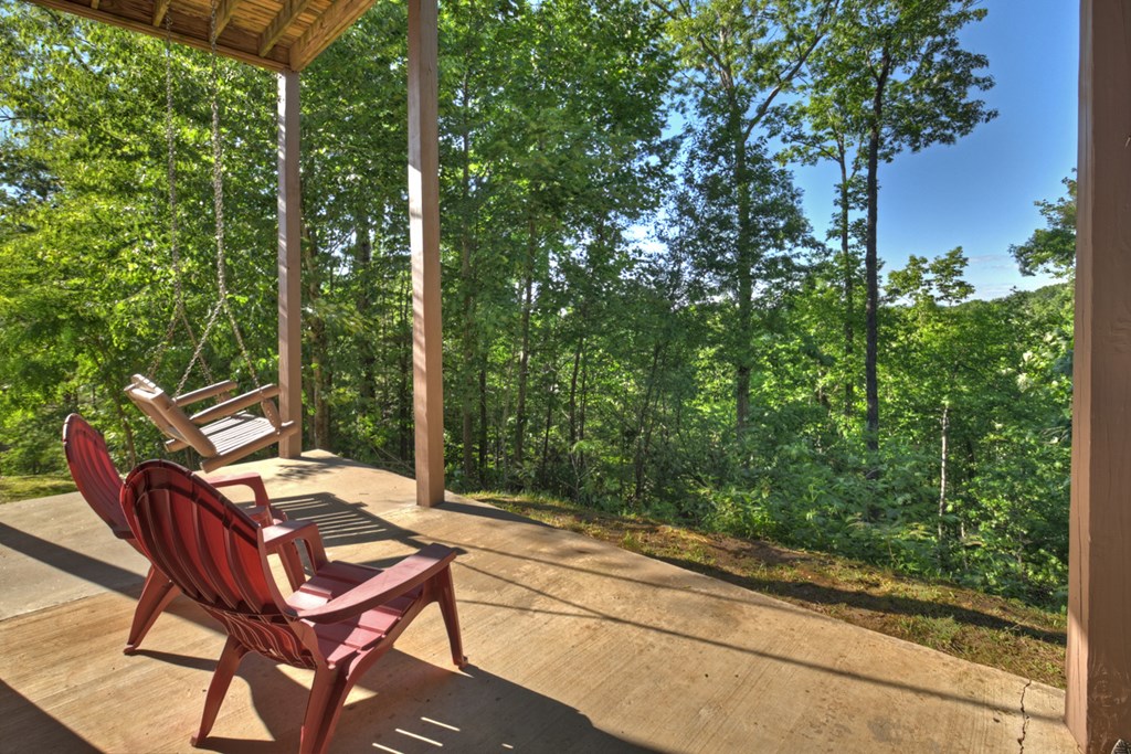 573 Weaver Creek Way