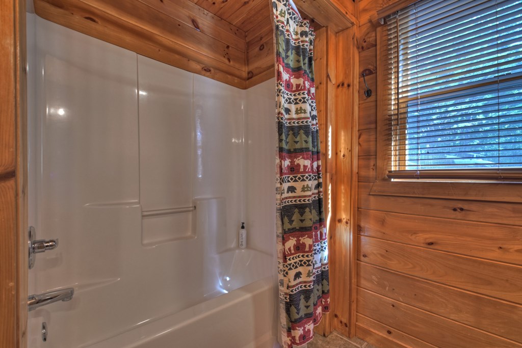 573 Weaver Creek Way