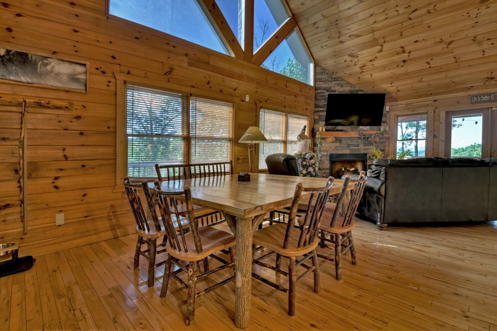 573 Weaver Creek Way