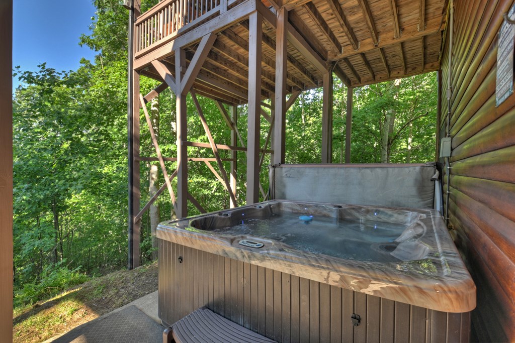 573 Weaver Creek Way