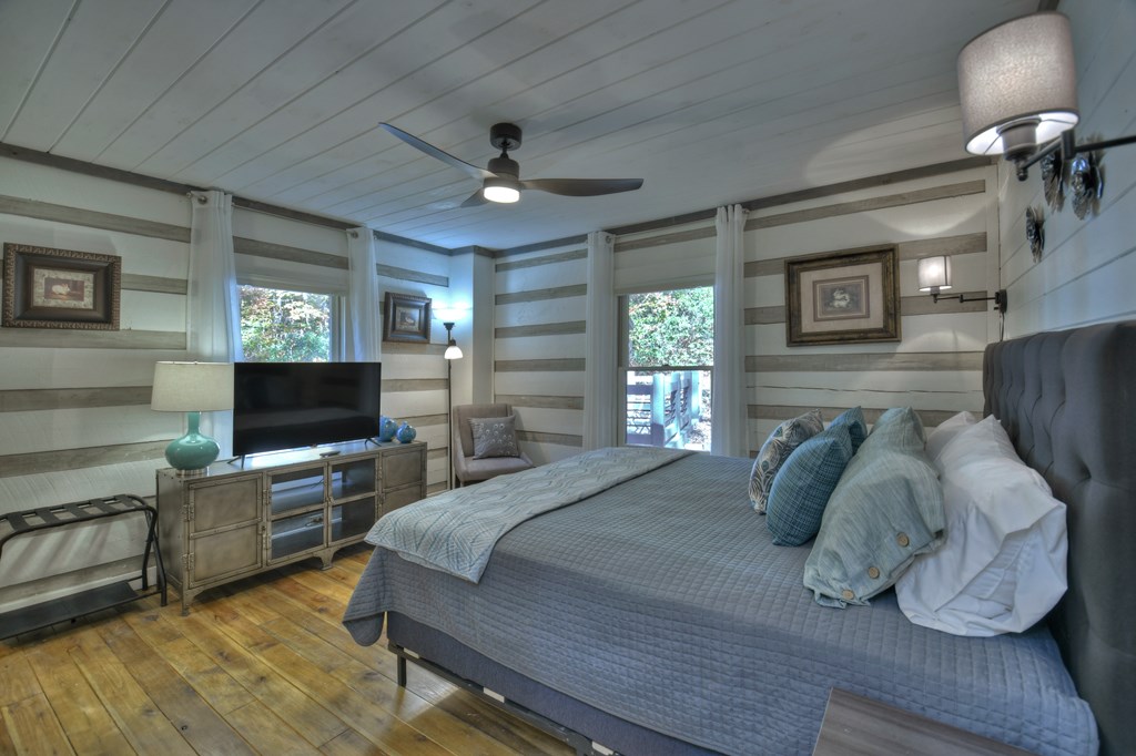 211 Little Creek Trail