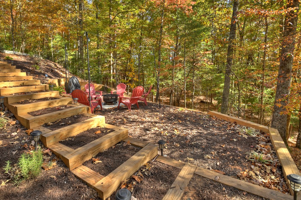 211 Little Creek Trail