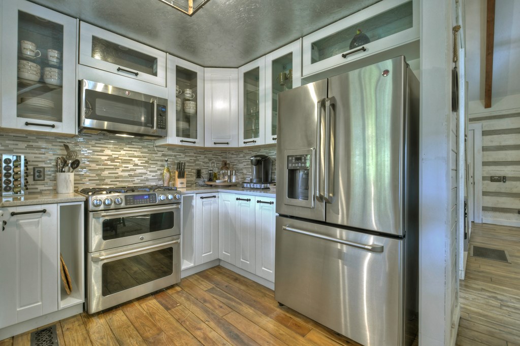 211 Little Creek Trail