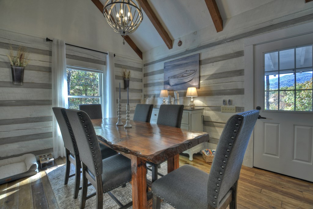 211 Little Creek Trail