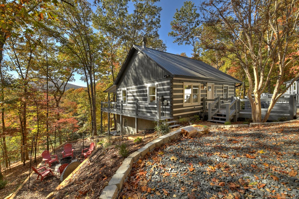 211 Little Creek Trail