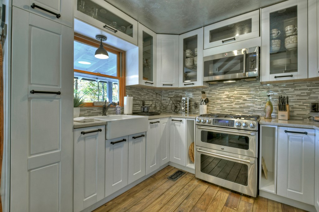 211 Little Creek Trail