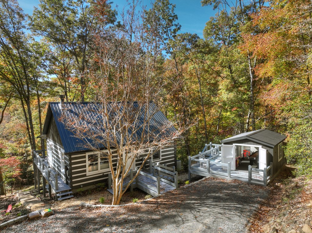 211 Little Creek Trail