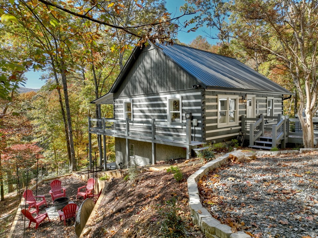 211 Little Creek Trail