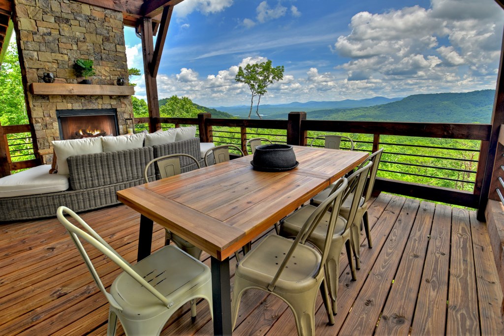 250 Deer Crest Overlook