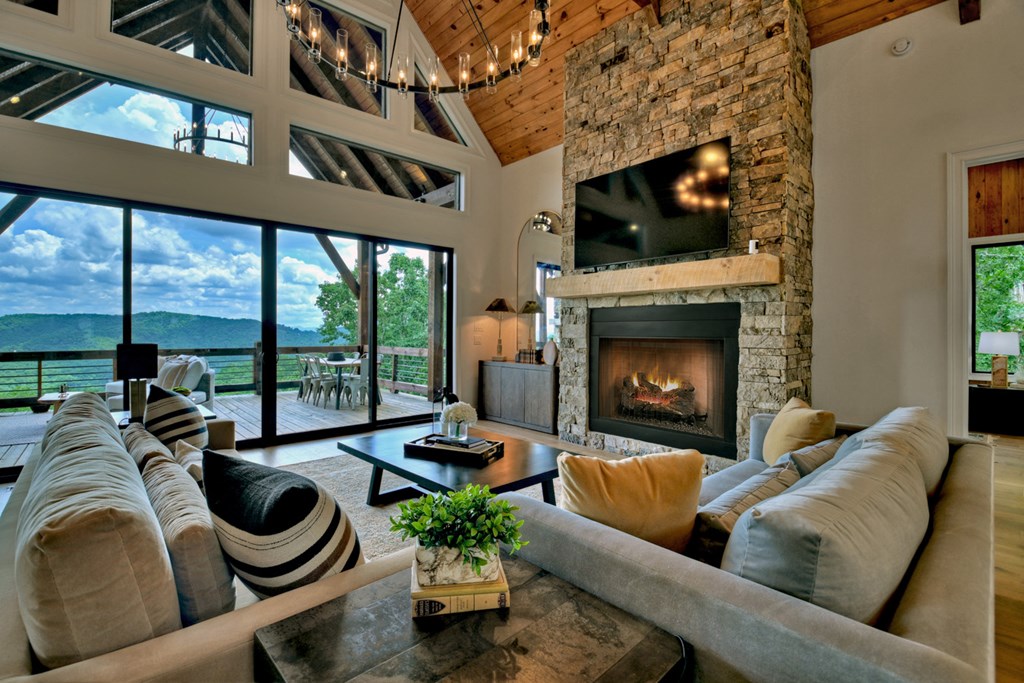 250 Deer Crest Overlook