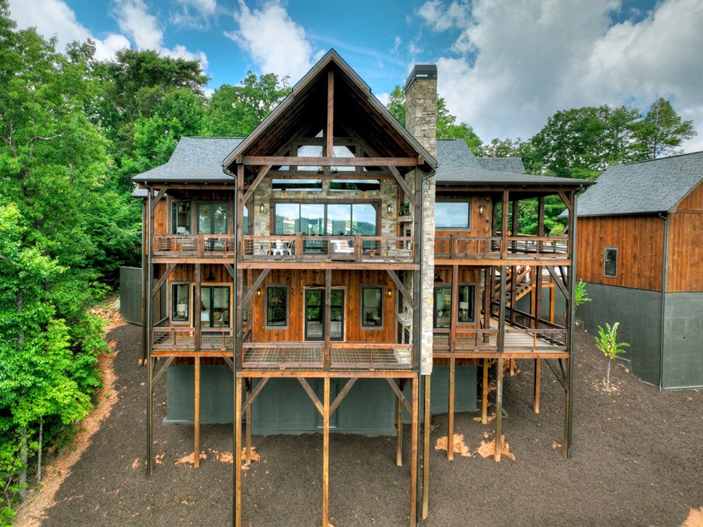 250 Deer Crest Overlook