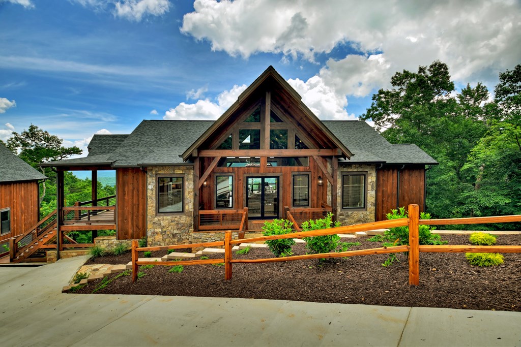 250 Deer Crest Overlook