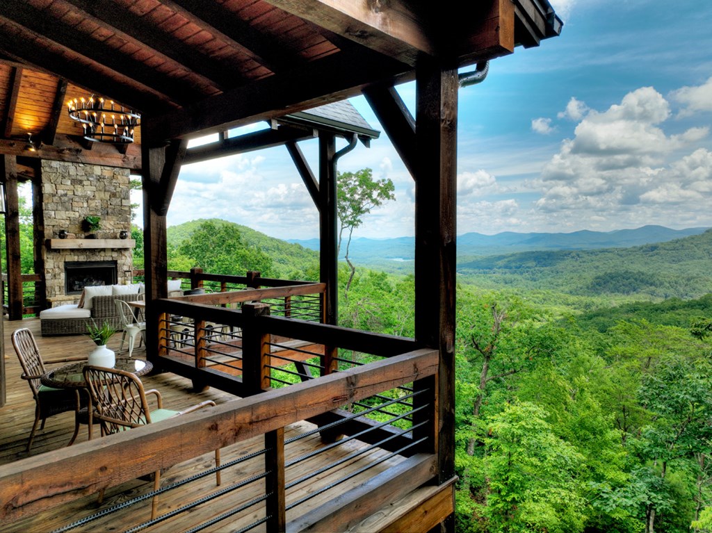 250 Deer Crest Overlook