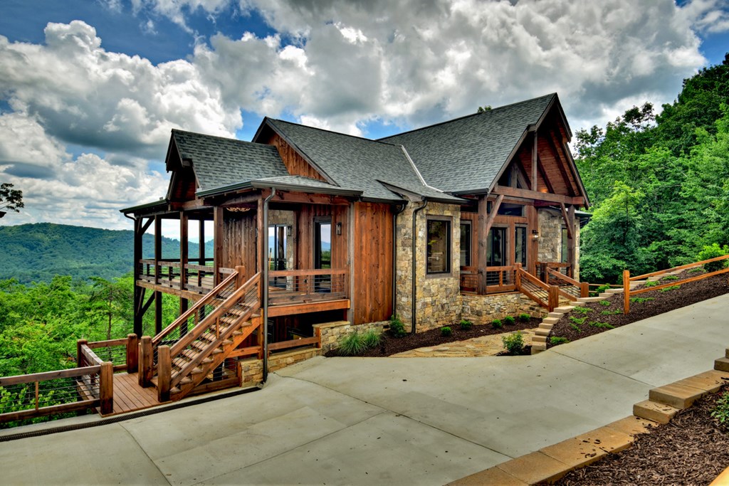 250 Deer Crest Overlook