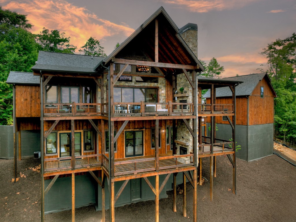 250 Deer Crest Overlook