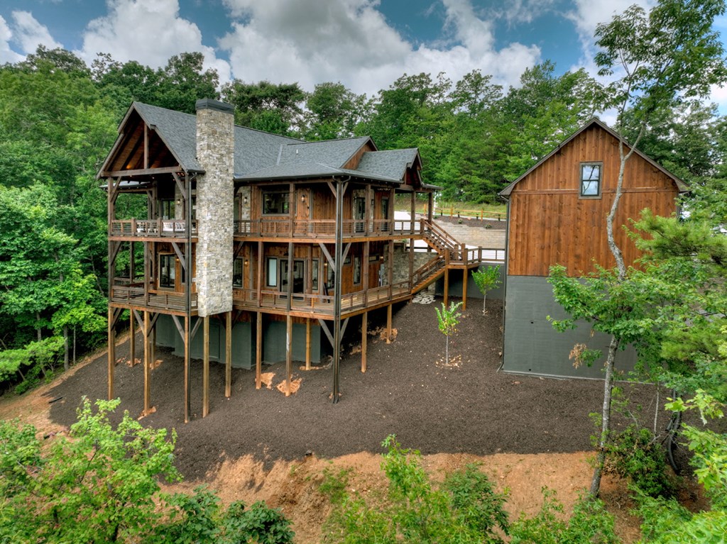 250 Deer Crest Overlook