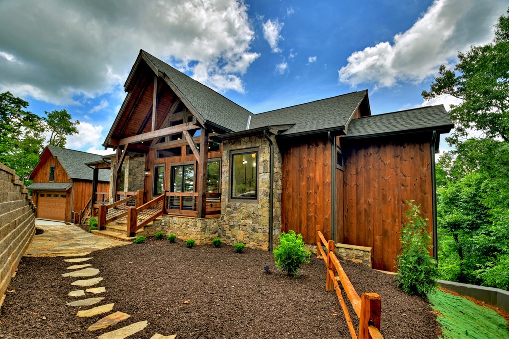 250 Deer Crest Overlook