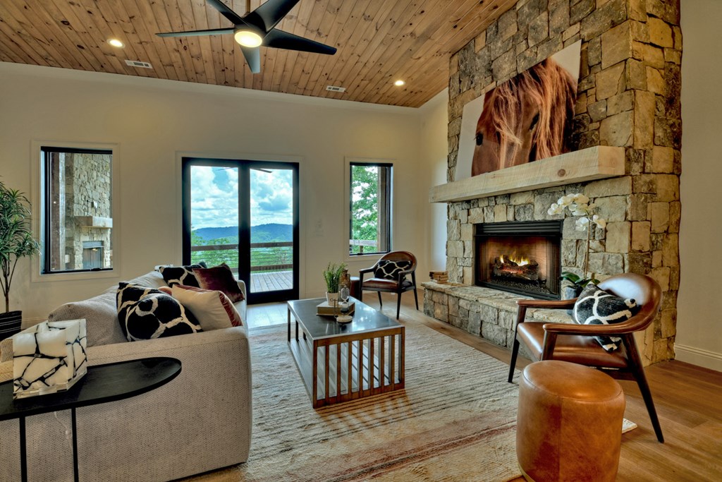 250 Deer Crest Overlook