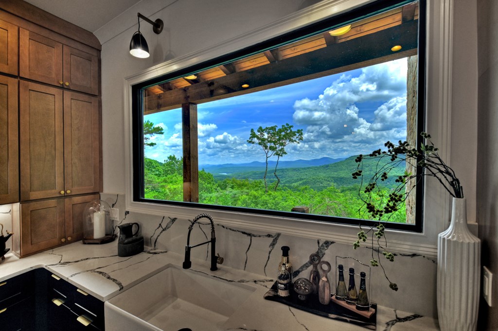 250 Deer Crest Overlook