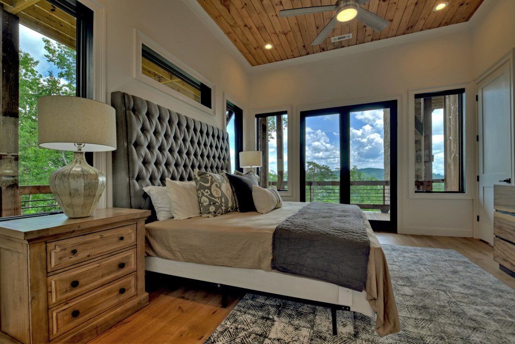 250 Deer Crest Overlook