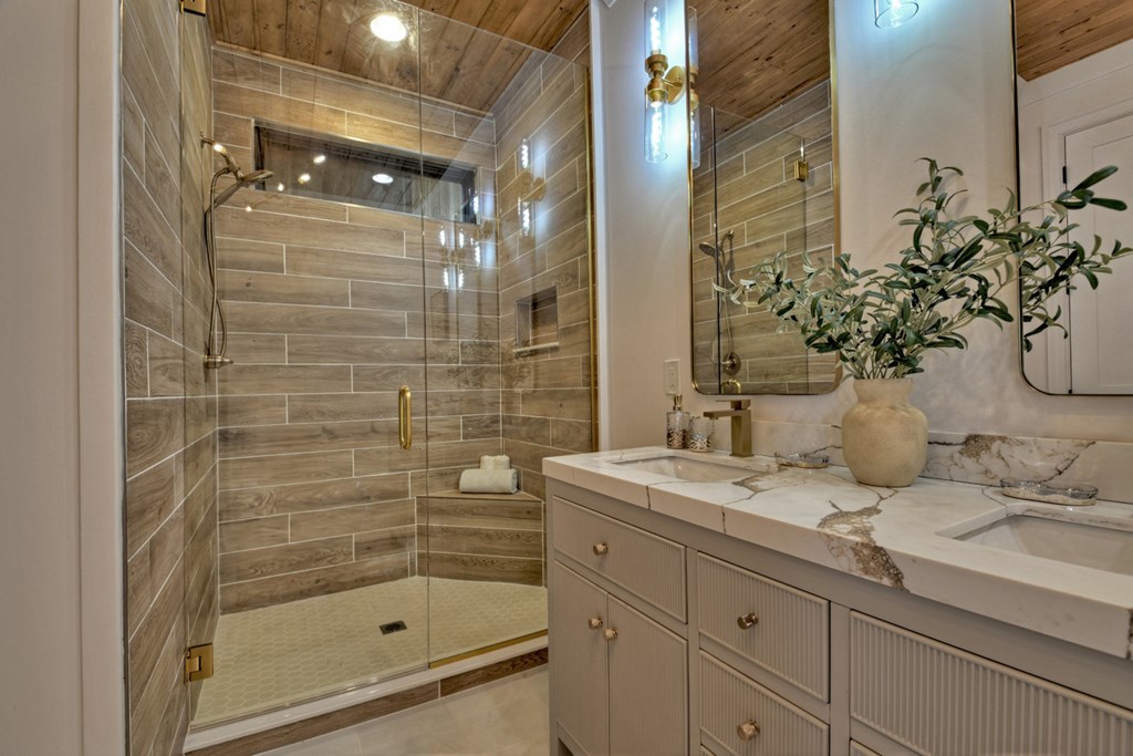 250 Deer Crest Overlook