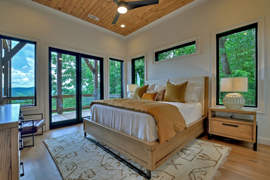 250 Deer Crest Overlook