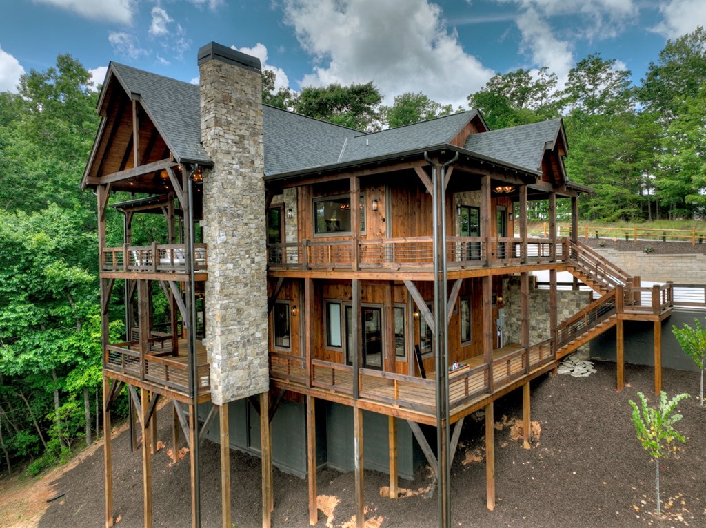 250 Deer Crest Overlook