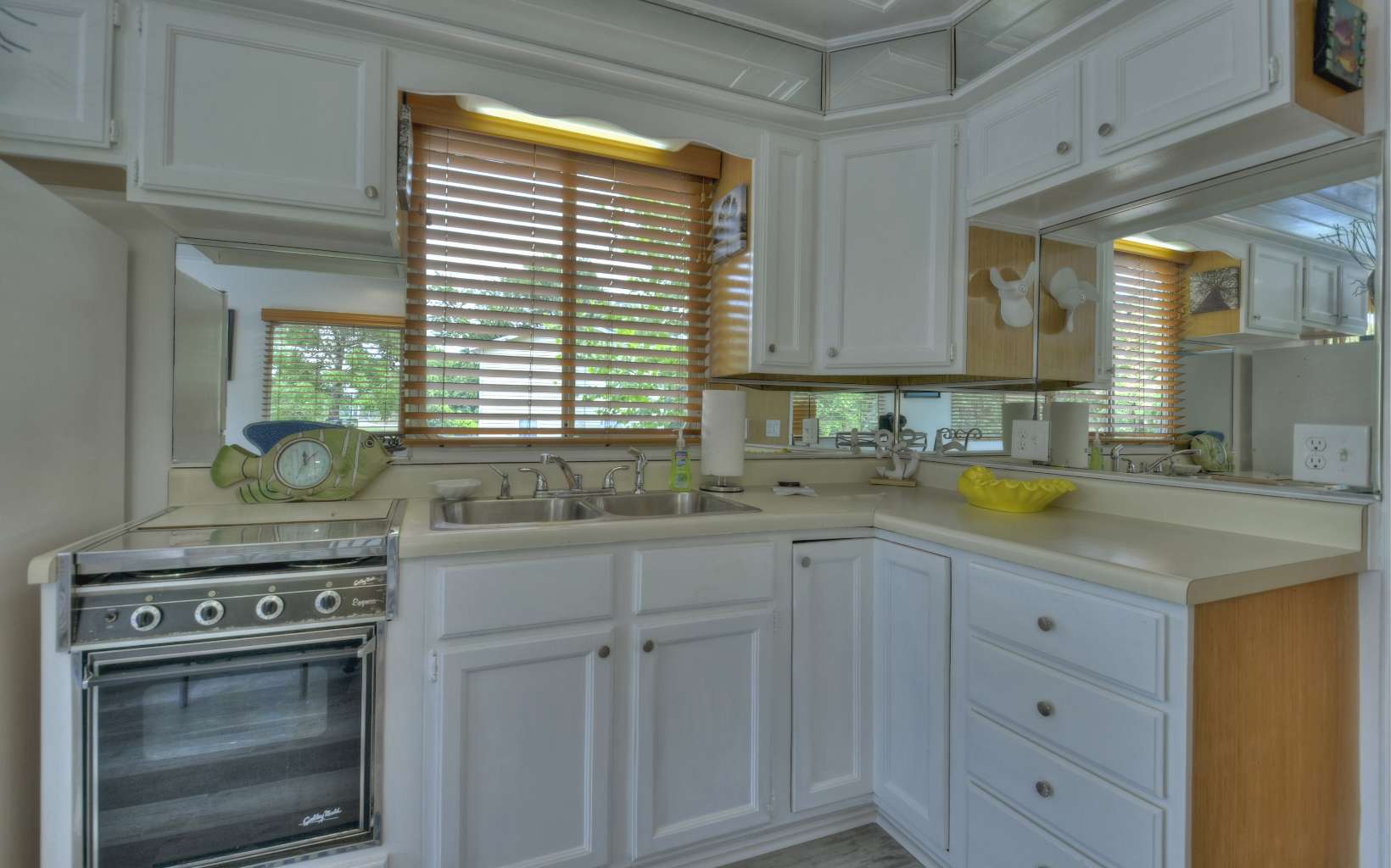 270 W Tennessee Avenue