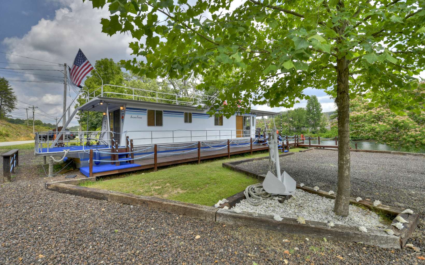 270 W Tennessee Avenue