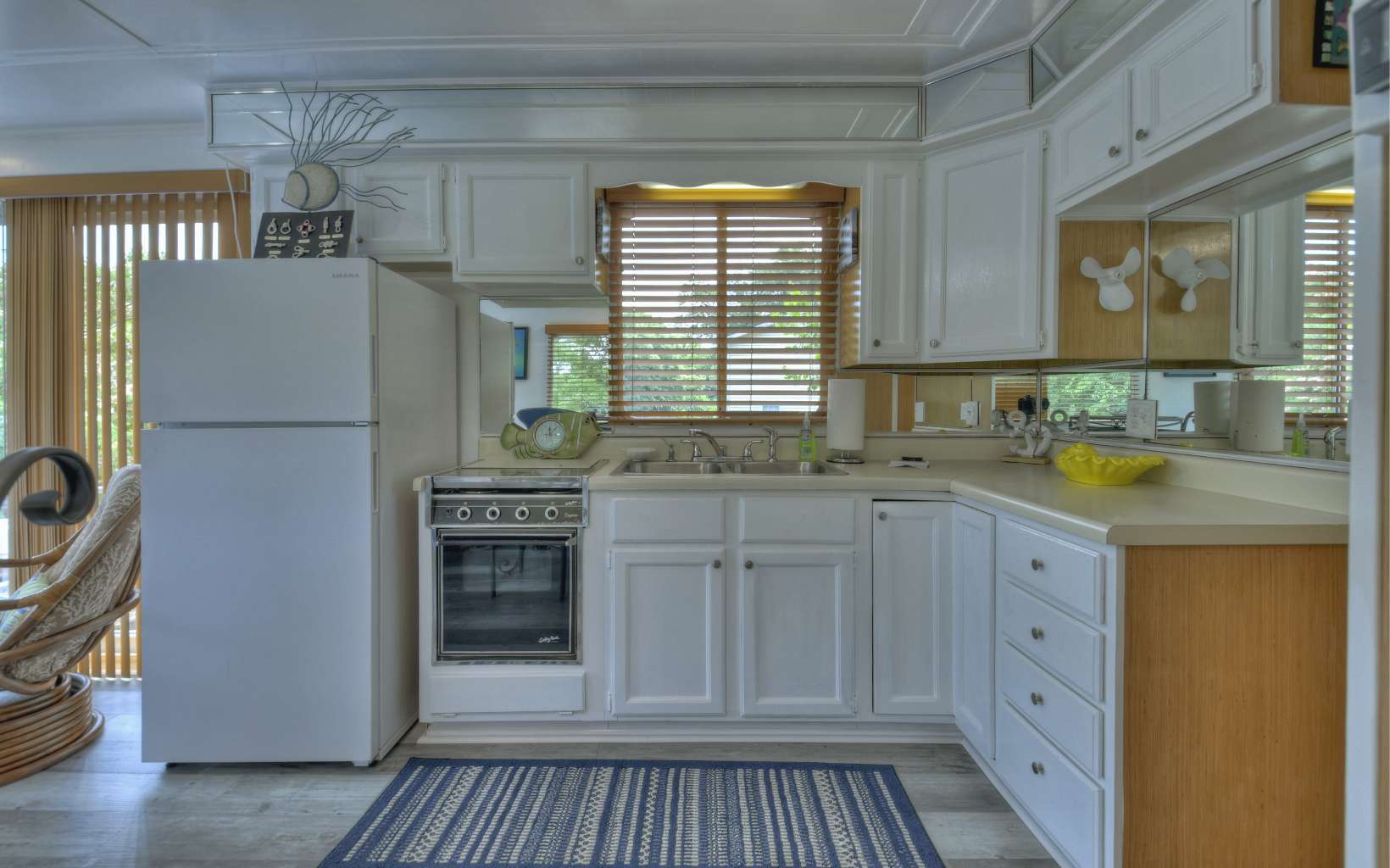 270 W Tennessee Avenue