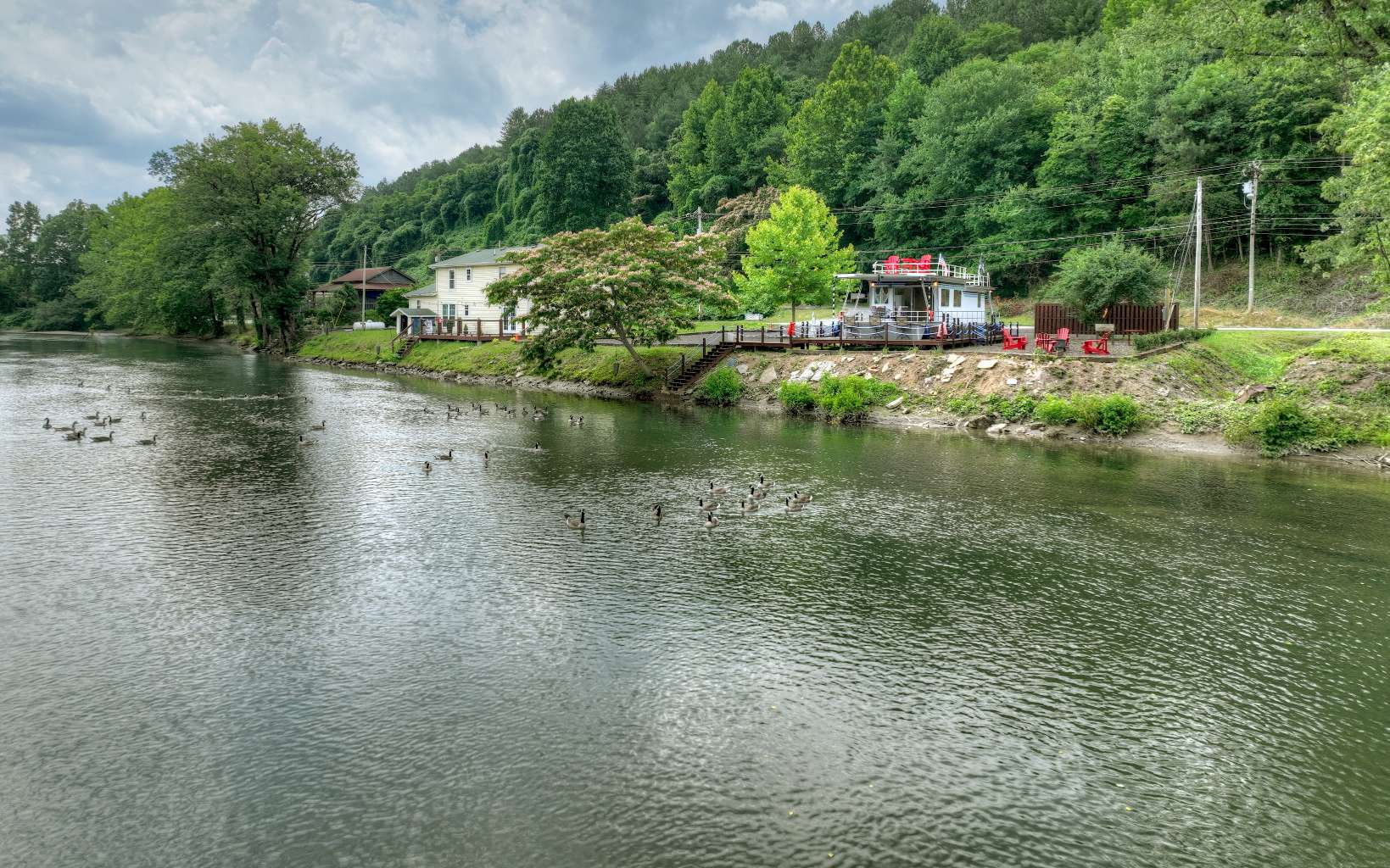 270 W Tennessee Avenue