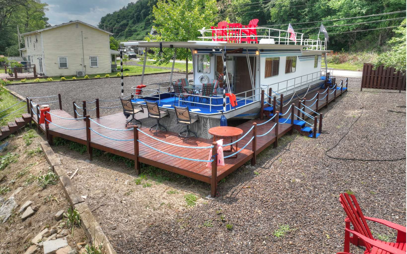 270 W Tennessee Avenue