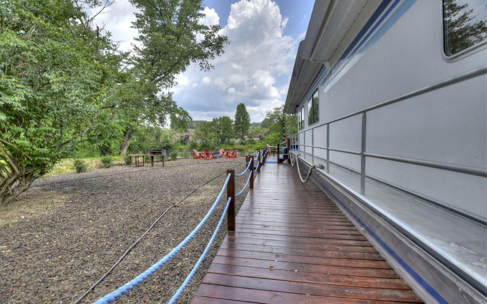 270 W Tennessee Avenue