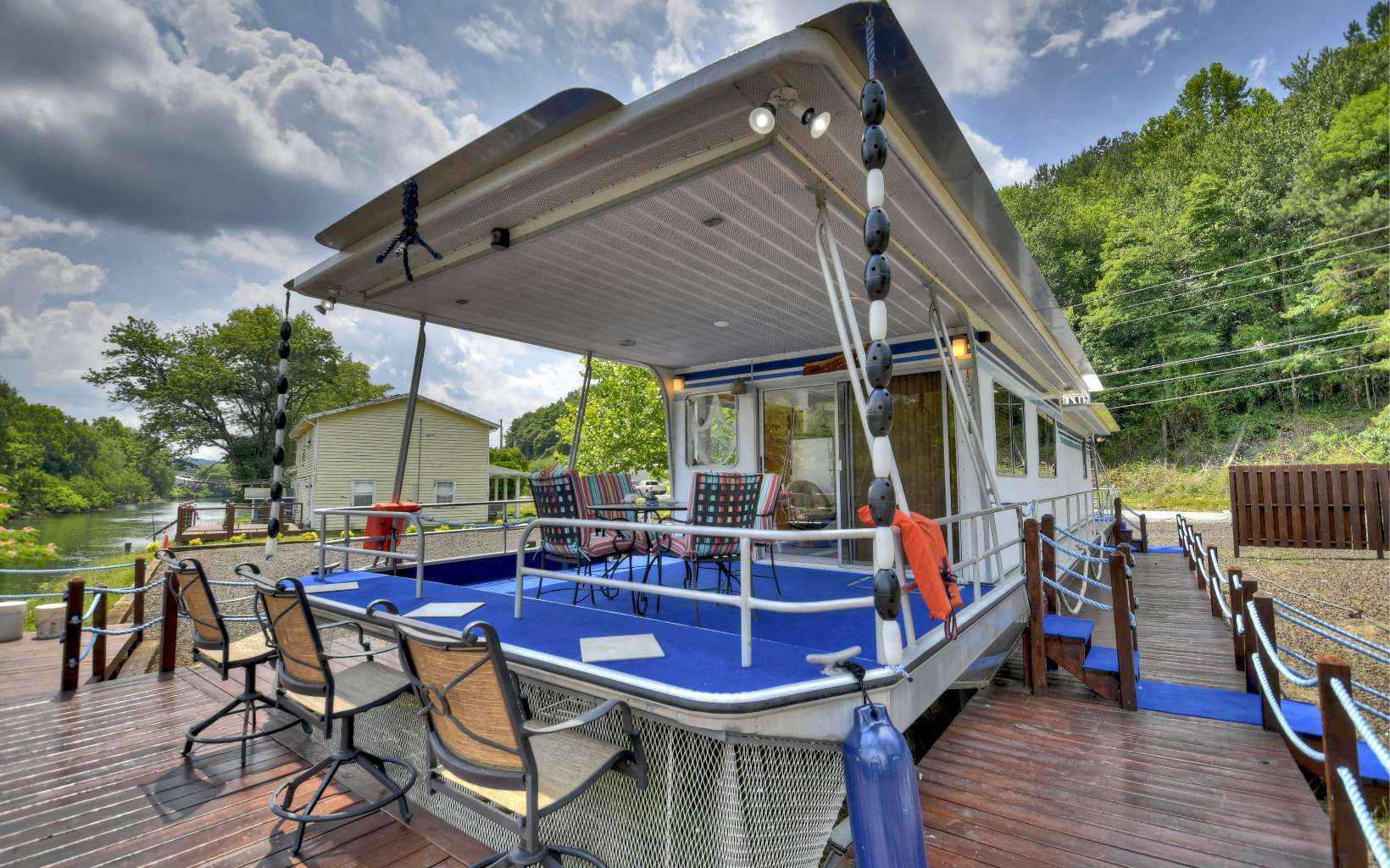 270 W Tennessee Avenue