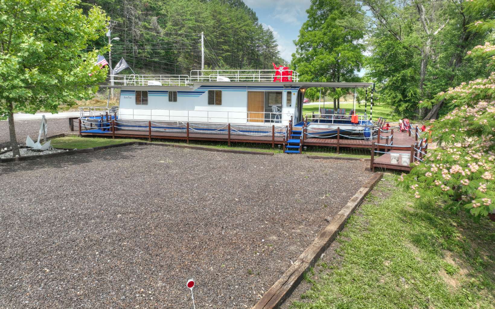 270 W Tennessee Avenue