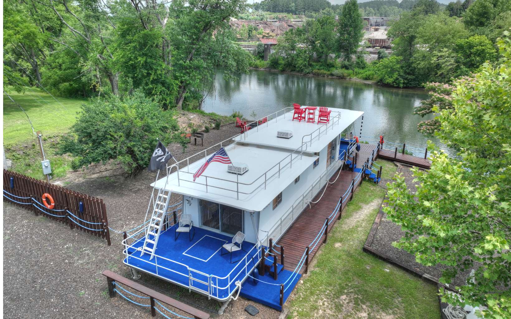 270 W Tennessee Avenue