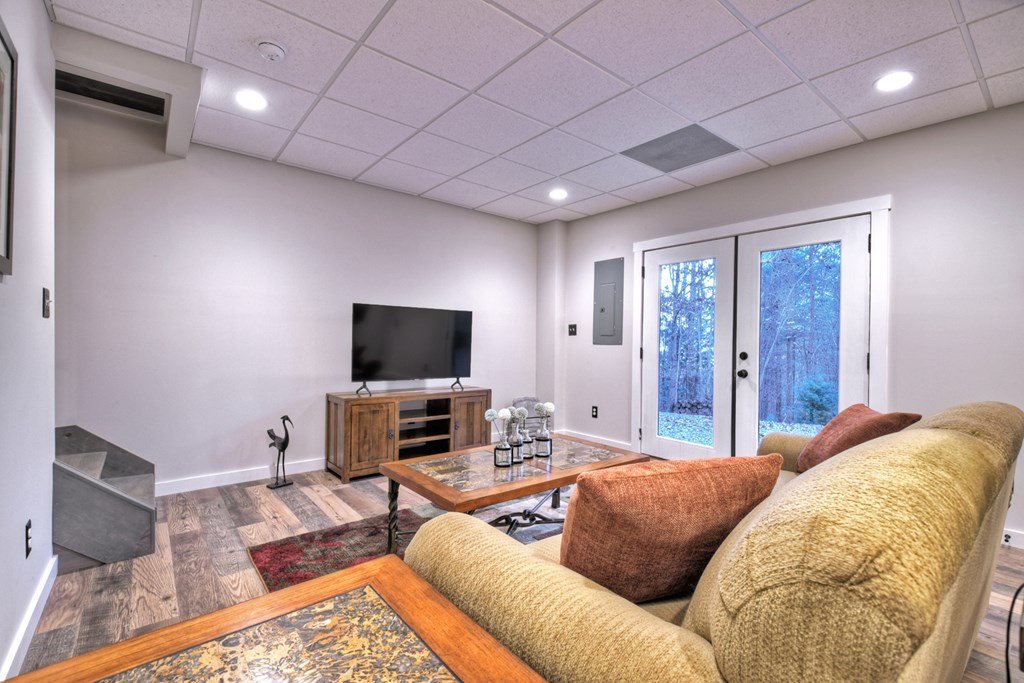 153 Seven Pines Trail