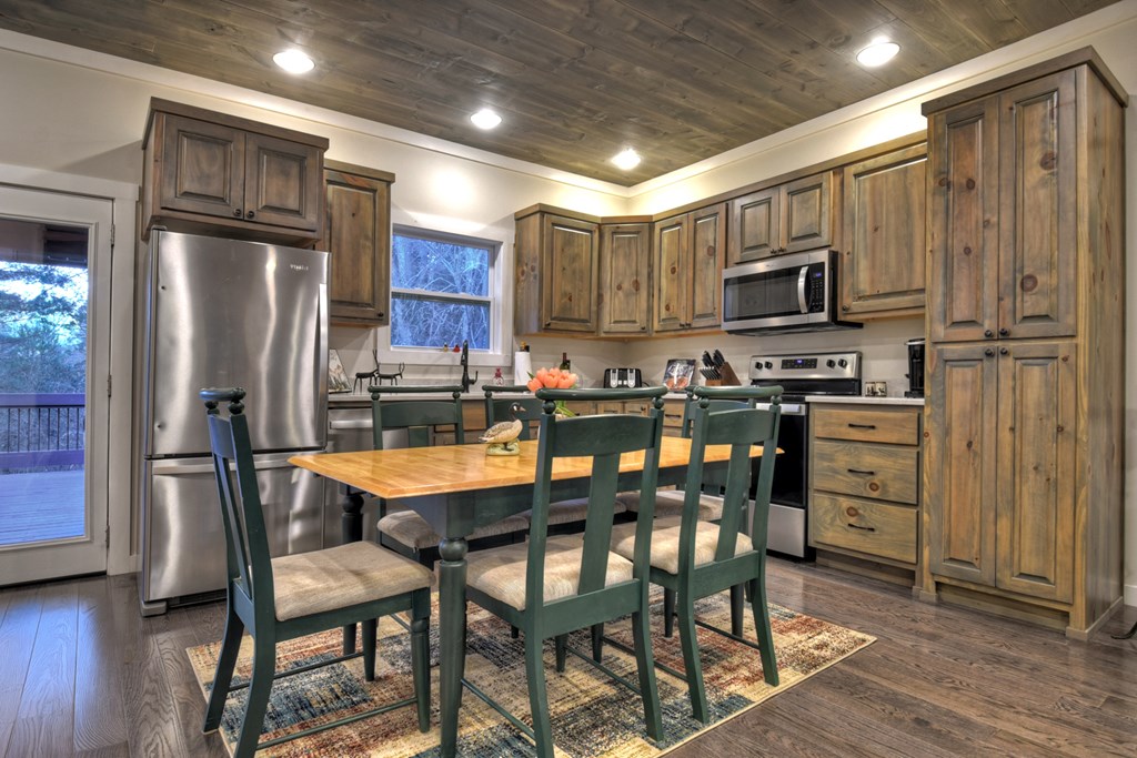 153 Seven Pines Trail