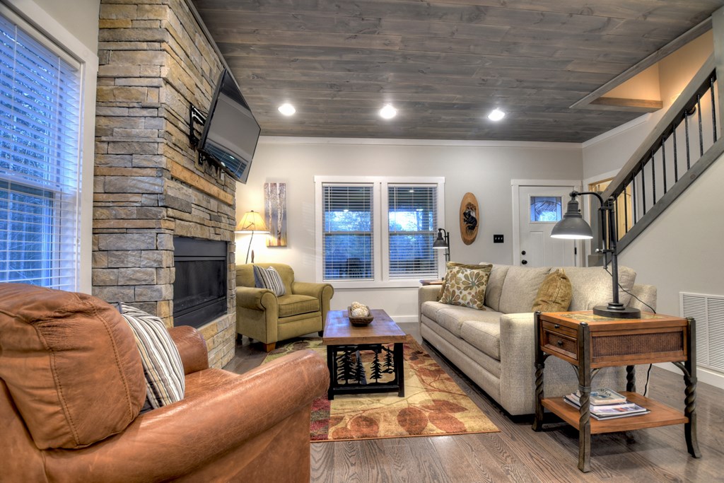 153 Seven Pines Trail