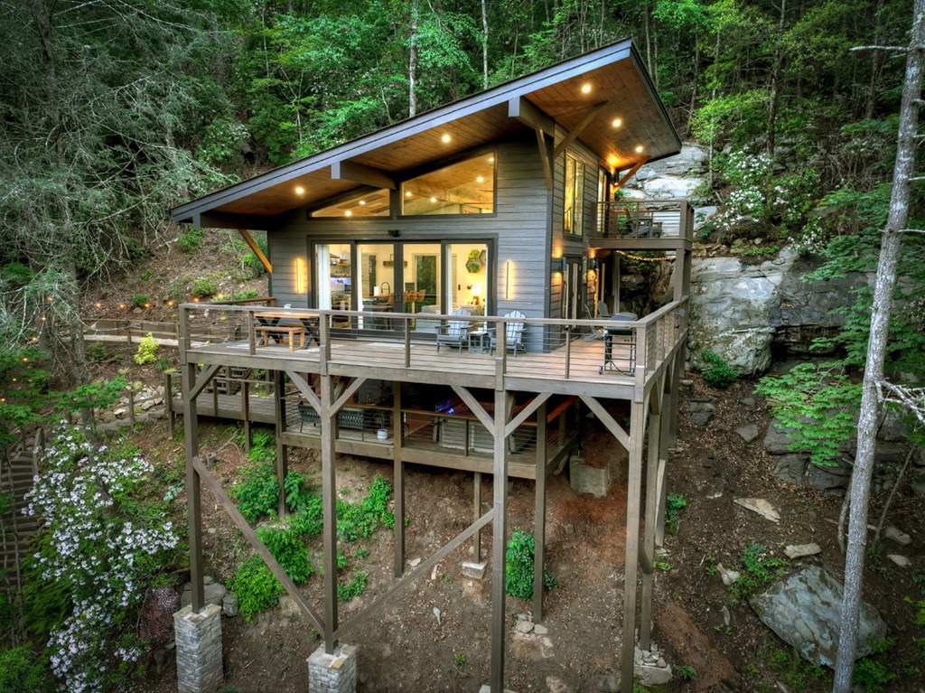 372 Flat Creek River Road