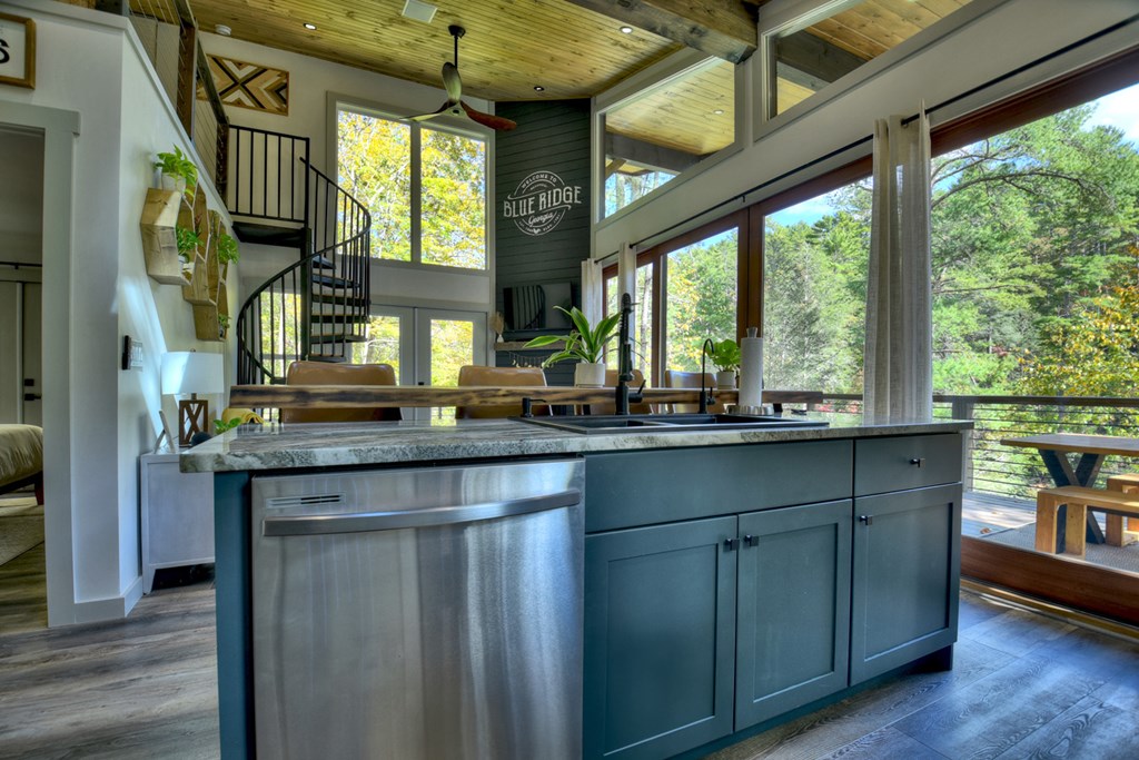 372 Flat Creek River Road