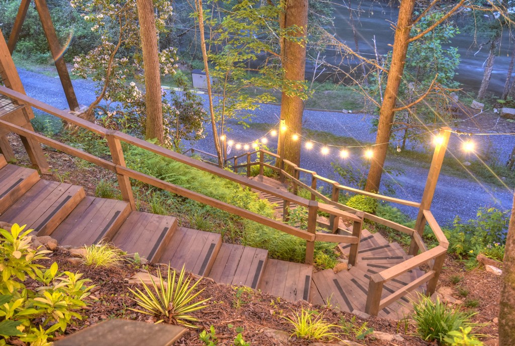 372 Flat Creek River Road