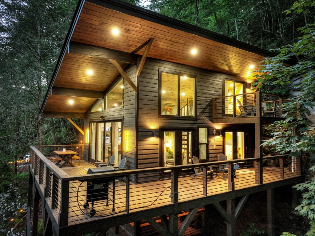 372 Flat Creek River Road